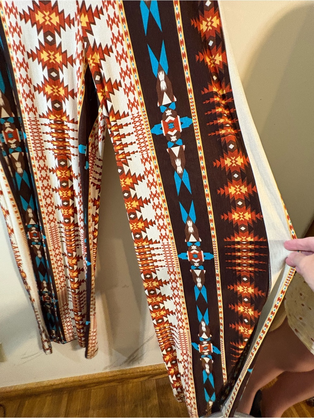 2 B Together high-waisted wide leg palazzo pants bold multicolored Aztec pattern - Picture 5 of 9